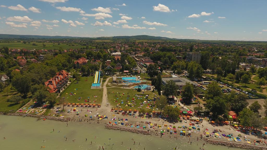 Apartamento Estike Balatonlelle Exterior foto